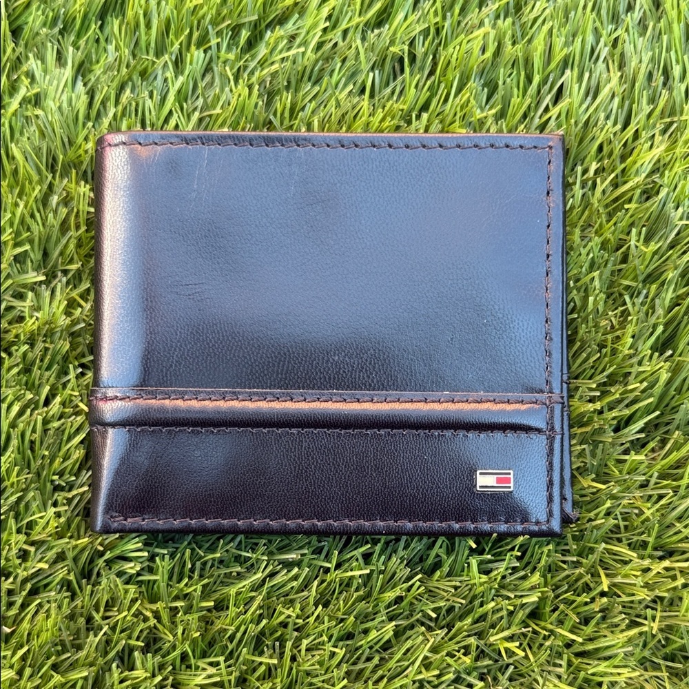 Tommy Hilfiger Black Leather Wallet